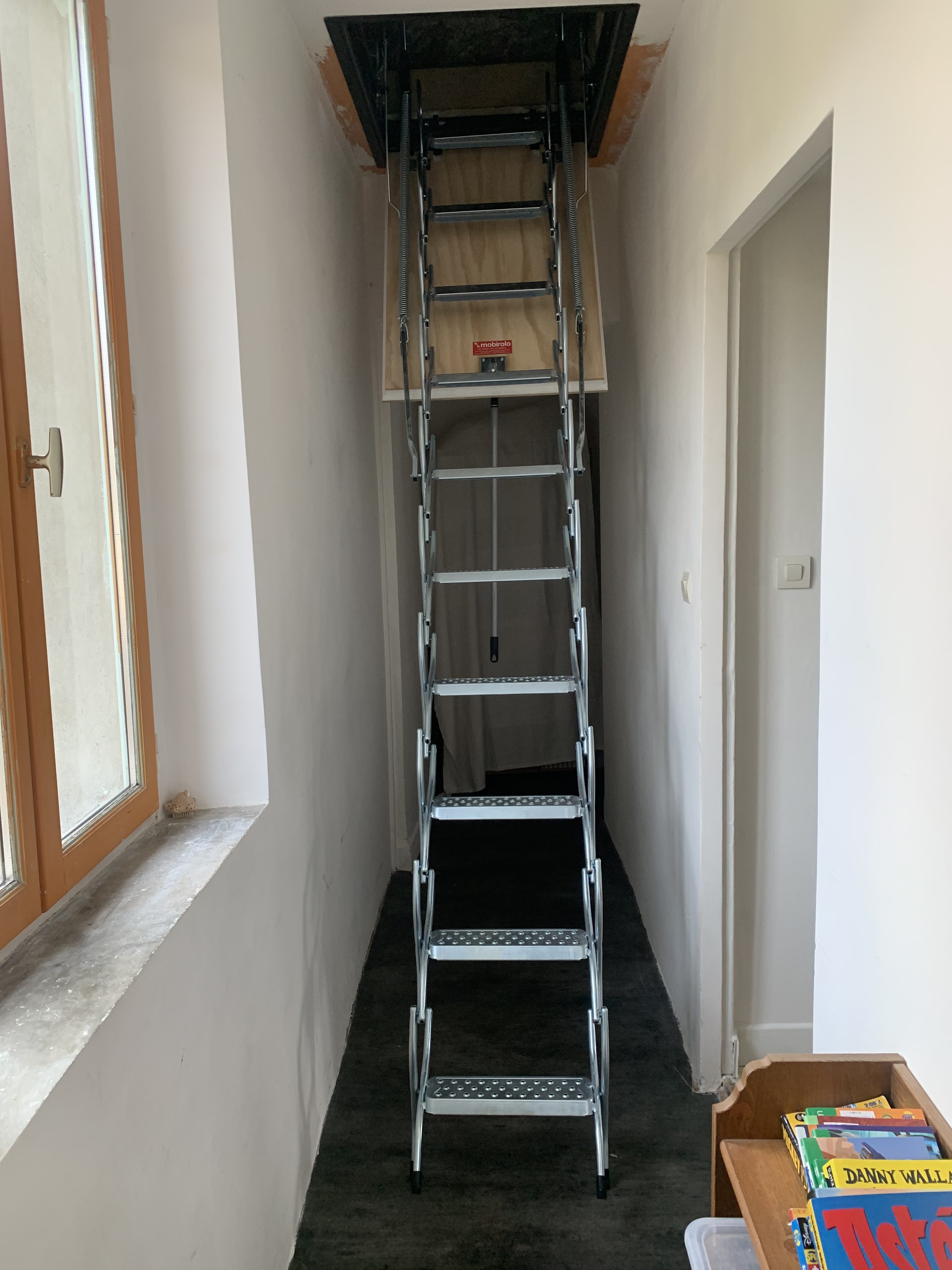 Escalier escamotable aluminiumpour un accès grenier facile