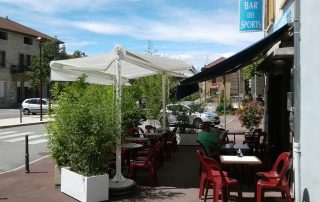 store double pente pour une terrasse de restaurant