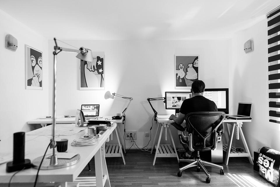 4 astuces pour profiter pleinement de votre bureau à domicile