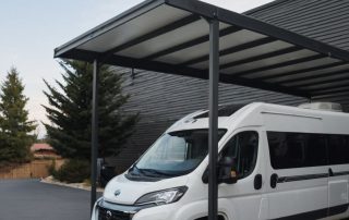 protéger son camping car dans son jardin