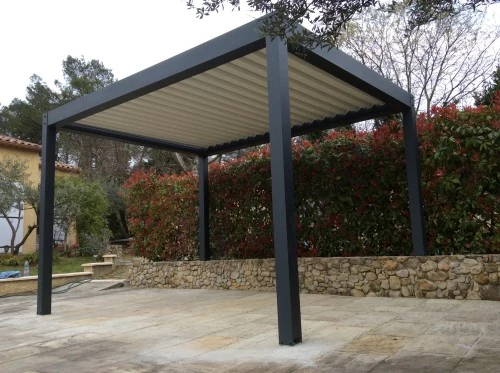 Faut-il une autorisation pour installer une pergola ?