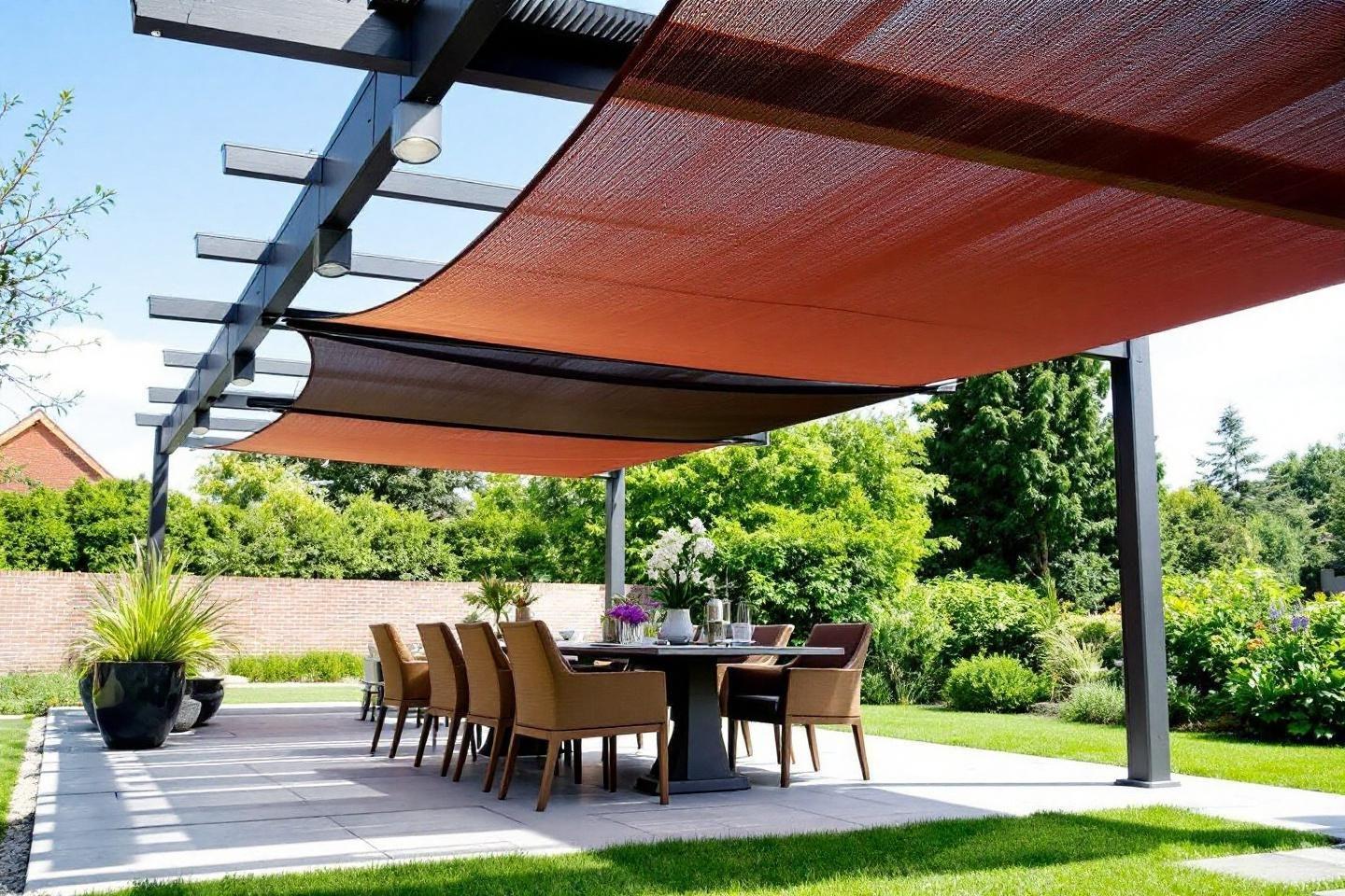 Accessoires pergola bioclimatique : stores et protection solaire pour votre installation
