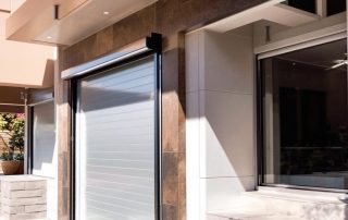 Volet roulant solaire ou électrique : avantages, inconvénients et comment choisir