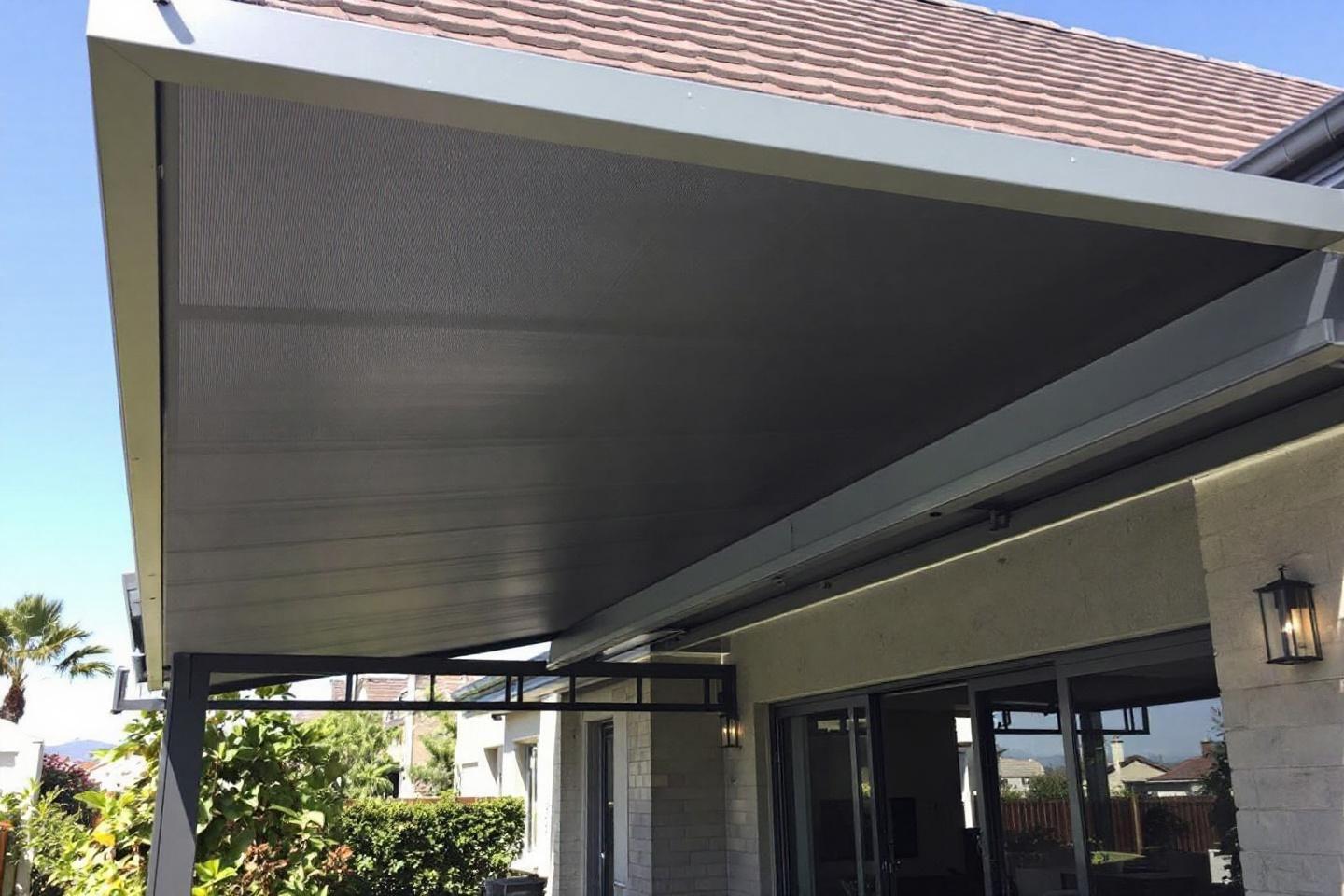 Comment orienter les lames d’une pergola bioclimatique ? Le guide complet